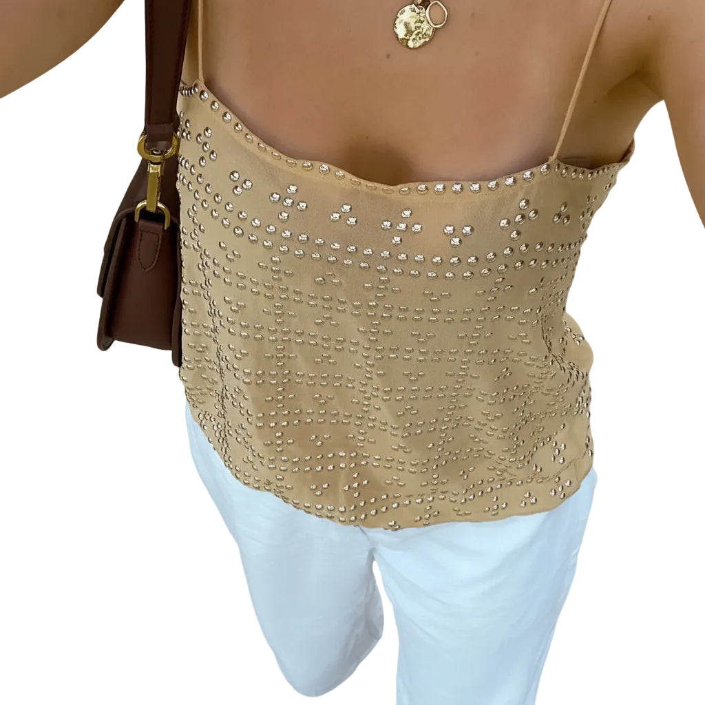 Women’s slim fit backless tank top style