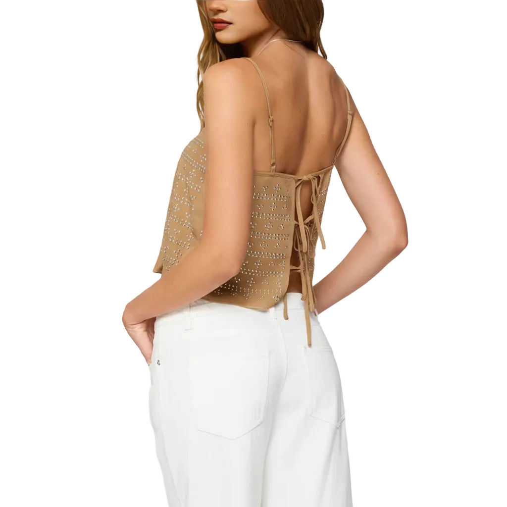 Women’s plaid tank top front detail design